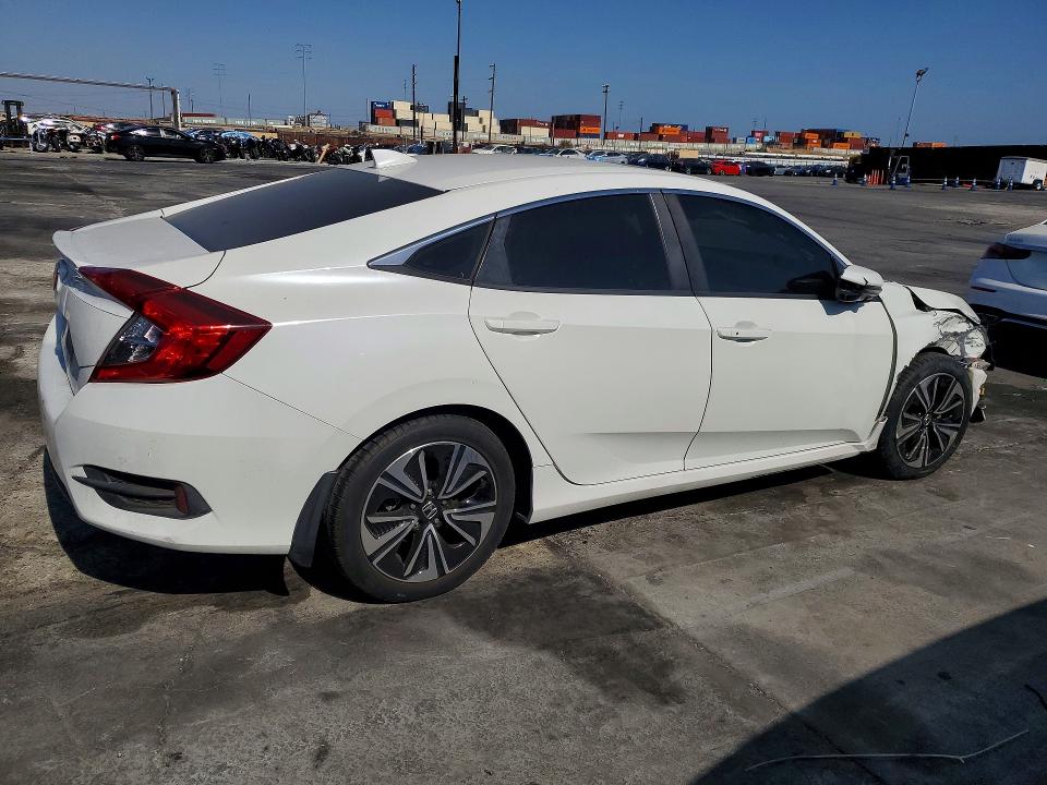 Продажа на аукционе авто 2018 Honda Civic, vin: JHMFC1F37JX033660, номер лота: 54998246