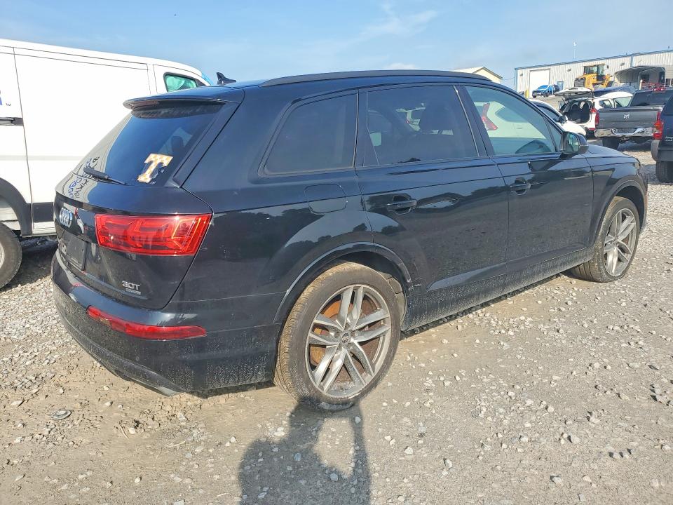 55242486 :رقم المزاد ، WA1VAAF77HD034805 vin ، 2017 Audi Q7 مزاد بيع