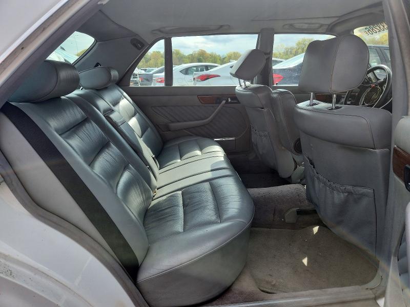 51433286 :رقم المزاد ، WDBCB35E7LA557742 vin ، 1990 Mercedes Benz 350 مزاد بيع