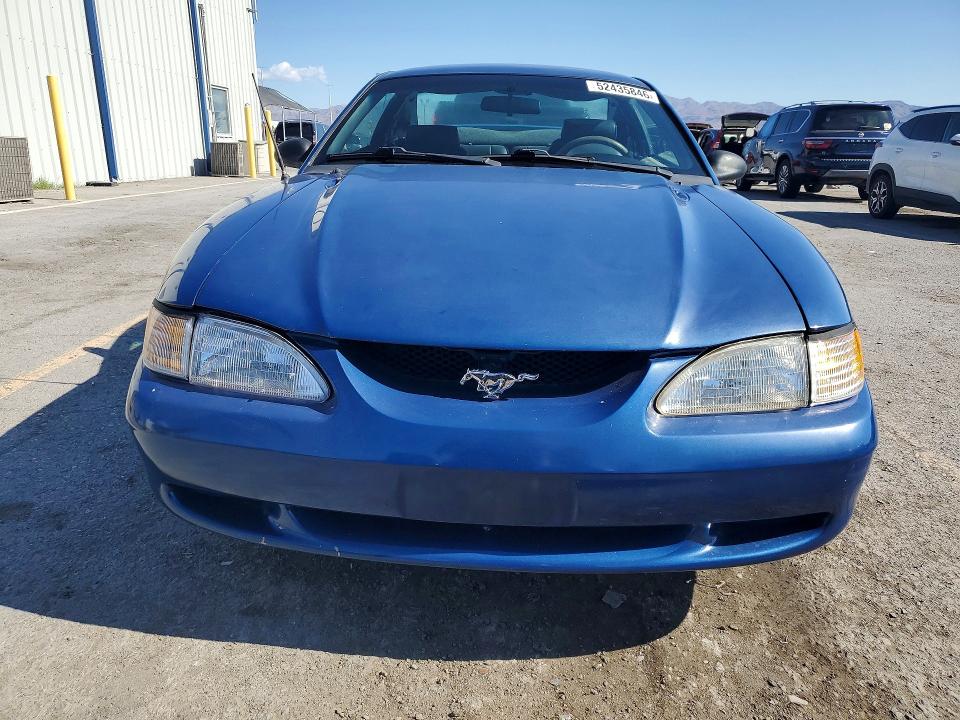 1998 Ford Mustang მანქანა იყიდება აუქციონზე, vin: 1FAFP4048WF132581, აუქციონის ნომერი: 52435846