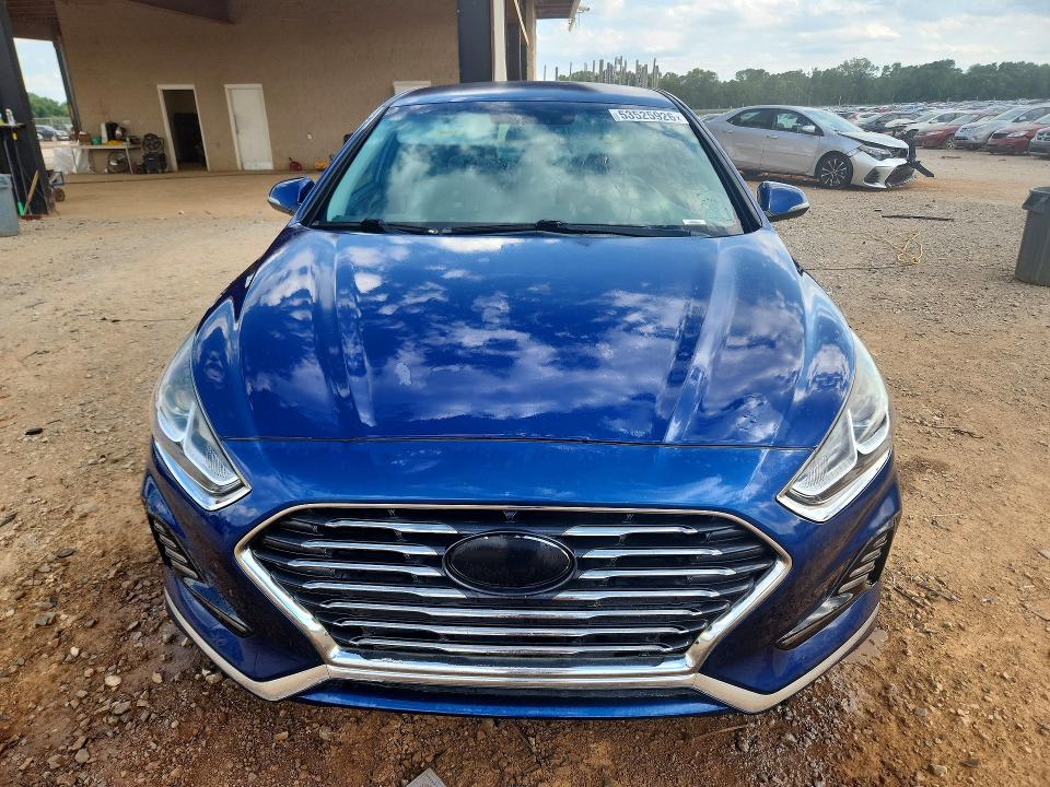 53525926 :رقم المزاد ، 5NPE34AF4JH667679 vin ، 2018 Hyundai Sonata مزاد بيع