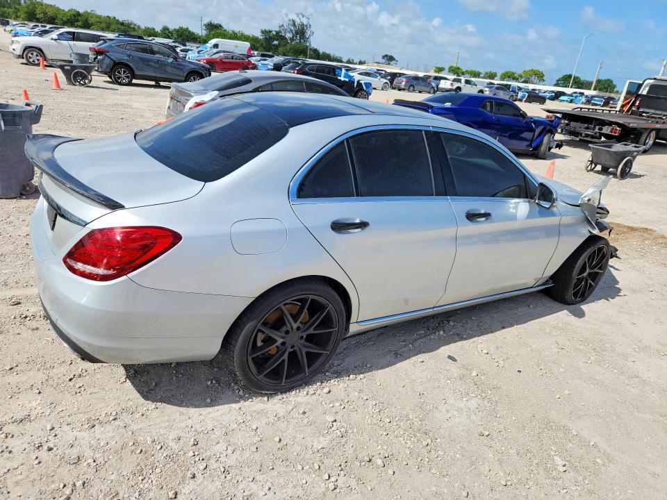 2018 Mercedes-benz C მანქანა იყიდება აუქციონზე, vin: 55SWF4KB3JU247982, აუქციონის ნომერი: 54843966