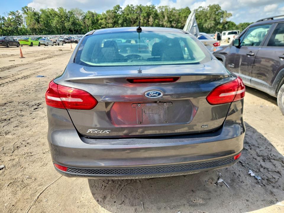 54642476 :رقم المزاد ، 1FADP3F21HL329202 vin ، 2017 Ford Focus مزاد بيع