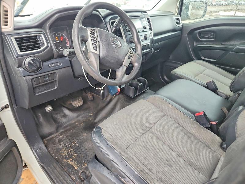 52826386 :رقم المزاد ، 1N6AA1R78HN571688 vin ، 2017 Nissan Titan مزاد بيع