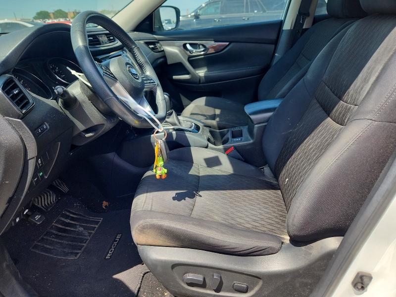 2017 Nissan Rogue მანქანა იყიდება აუქციონზე, vin: 5N1AT2MT4HC825427, აუქციონის ნომერი: 52376436