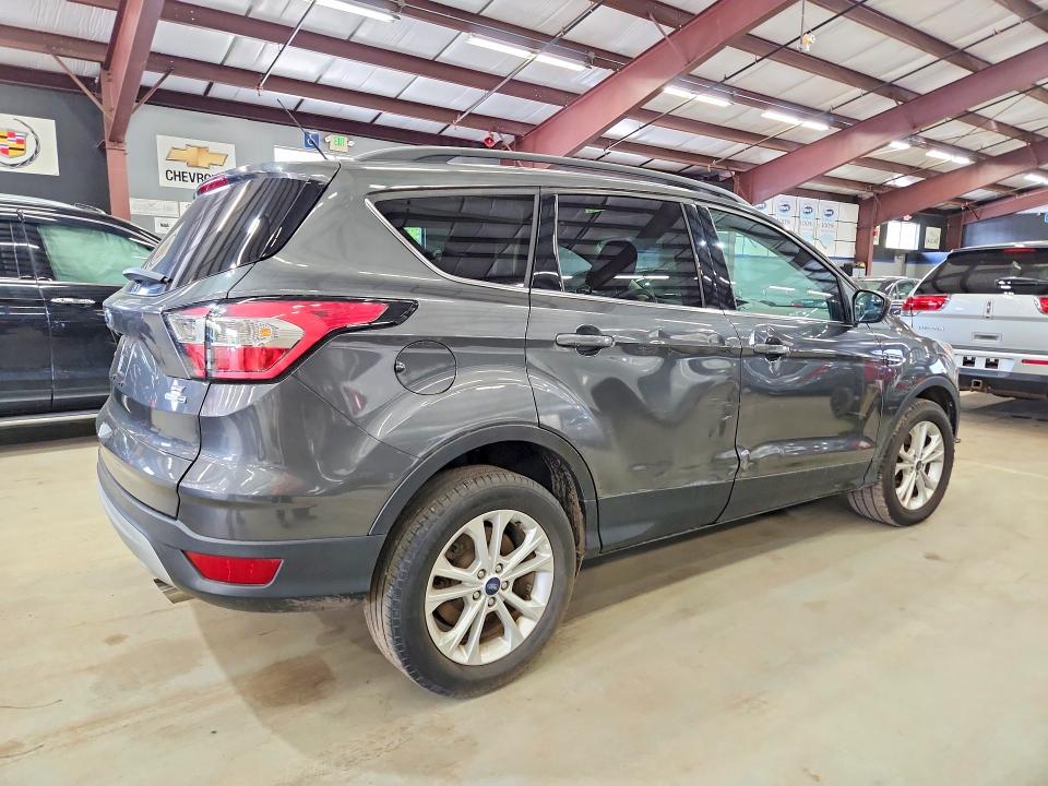 49040876 :رقم المزاد ، 1FMCU9GDXJUA65913 vin ، 2018 Ford Escape مزاد بيع
