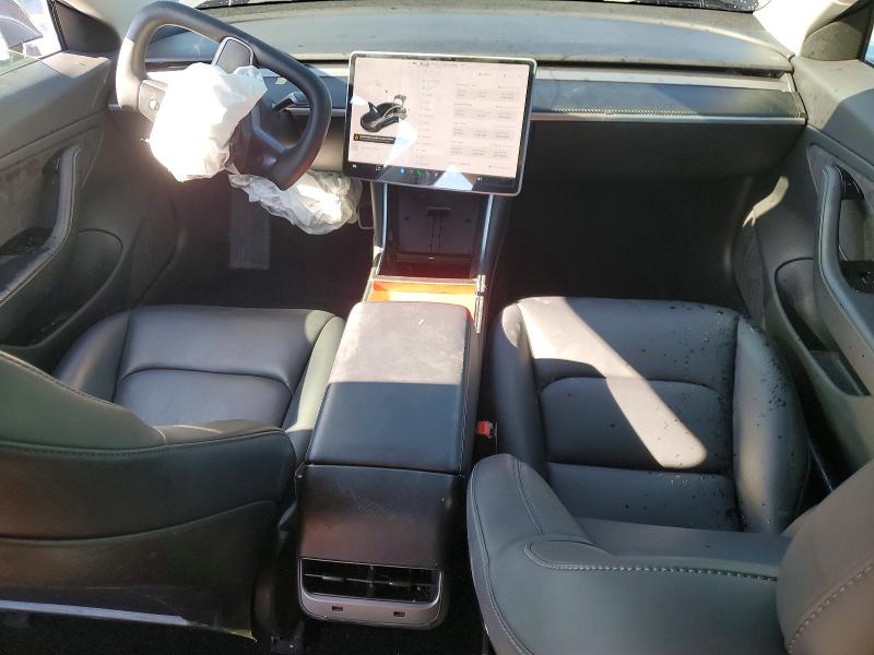 53342526 :رقم المزاد ، 5YJ3E1EAXJF028137 vin ، 2018 Tesla Model 3 مزاد بيع
