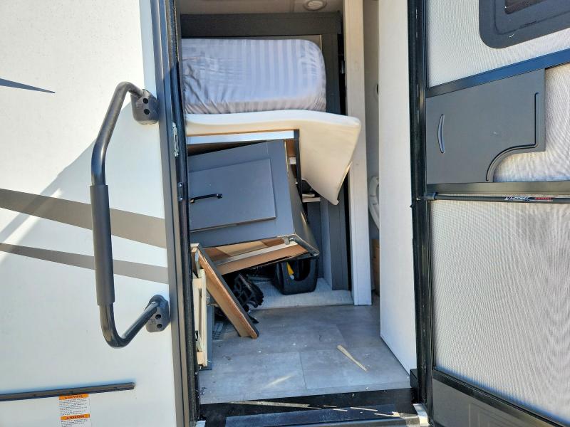 52217916 :رقم المزاد ، 4X4TFLB27SZ195423 vin ، 2025 Flagstaff By Forest Recreational Vehicle (rv) مزاد بيع