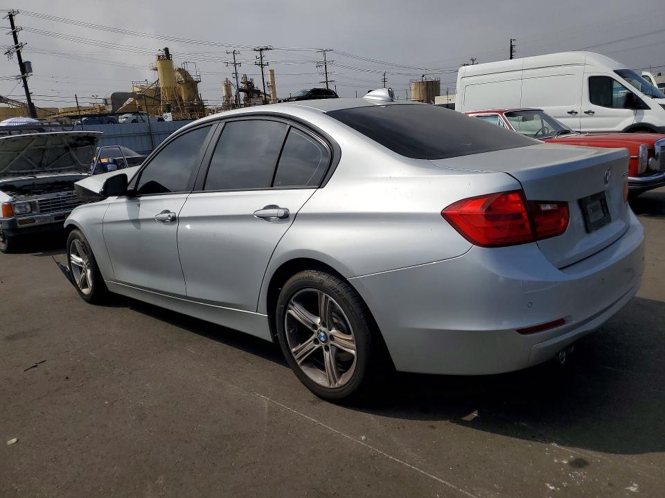 52547926 :رقم المزاد ، WBA3C1C58FK124206 vin ، 2015 Bmw 328 مزاد بيع