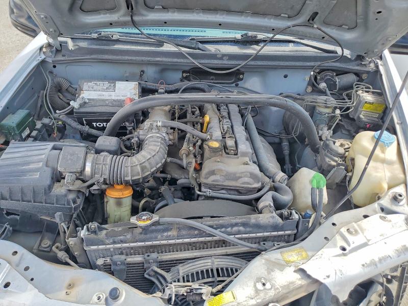 51693206 :رقم المزاد ، 2CNBJ13C0Y6939603 vin ، 2000 Chevrolet Tracker مزاد بيع