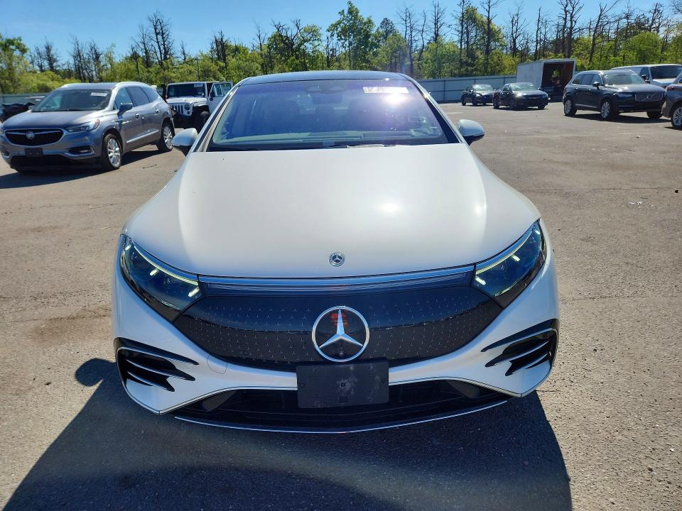 55493896 :رقم المزاد ، W1KCG2DB6NA012841 vin ، 2022 Mercedes-benz Eqs Sedan مزاد بيع