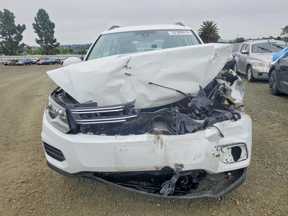 52380676 :رقم المزاد ، WVGAV7AX5GW584036 vin ، 2016 Volkswagen Tiguan مزاد بيع