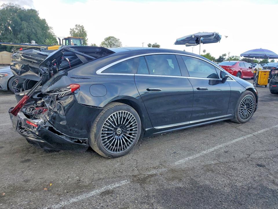46783296 :رقم المزاد ، W1KCG2DB9PA032584 vin ، 2023 Mercedes-benz Eqs Sedan مزاد بيع