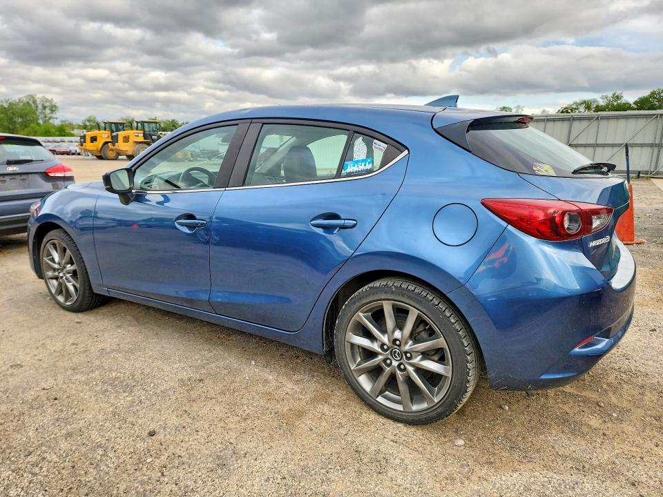 53917546 :رقم المزاد ، 3MZBN1L37JM266763 vin ، 2018 Mazda 3 مزاد بيع