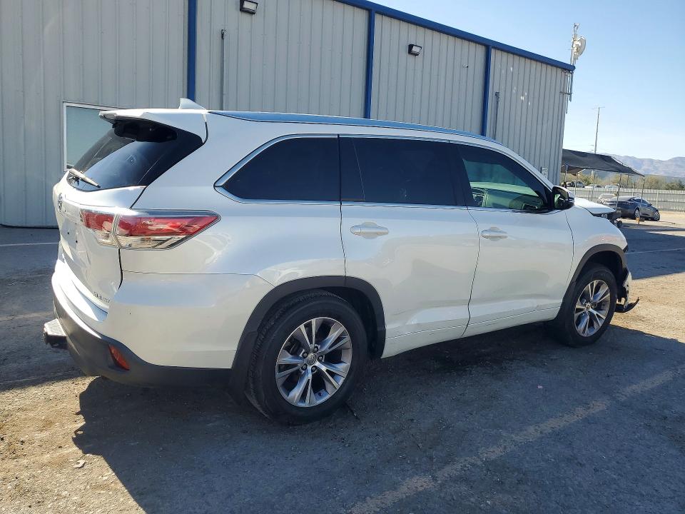 53121766 :رقم المزاد ، 5TDJKRFHXFS154026 vin ، 2015 Toyota Highlander مزاد بيع