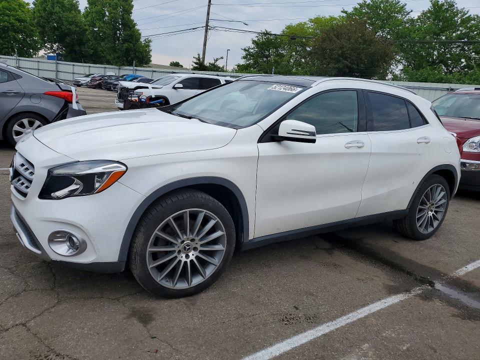52124066 :رقم المزاد ، WDCTG4EB3JJ479482 vin ، 2018 Mercedes-benz Gla مزاد بيع