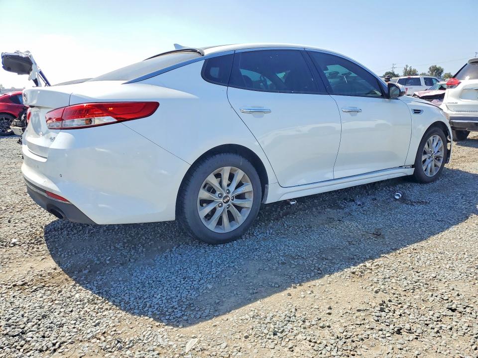 2016 Kia Optima მანქანა იყიდება აუქციონზე, vin: 5XXGU4L34GG106282, აუქციონის ნომერი: 54429266