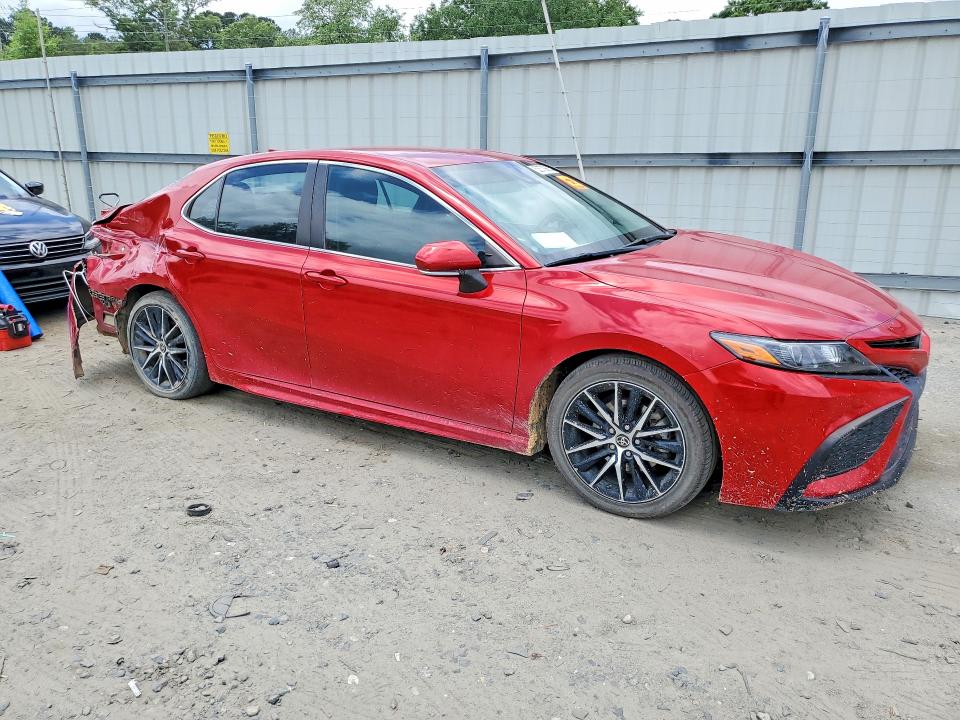 Продаж на аукціоні авто 2022 Toyota Camry, vin: 4T1G11AKXNU040440, номер лоту: 53570986