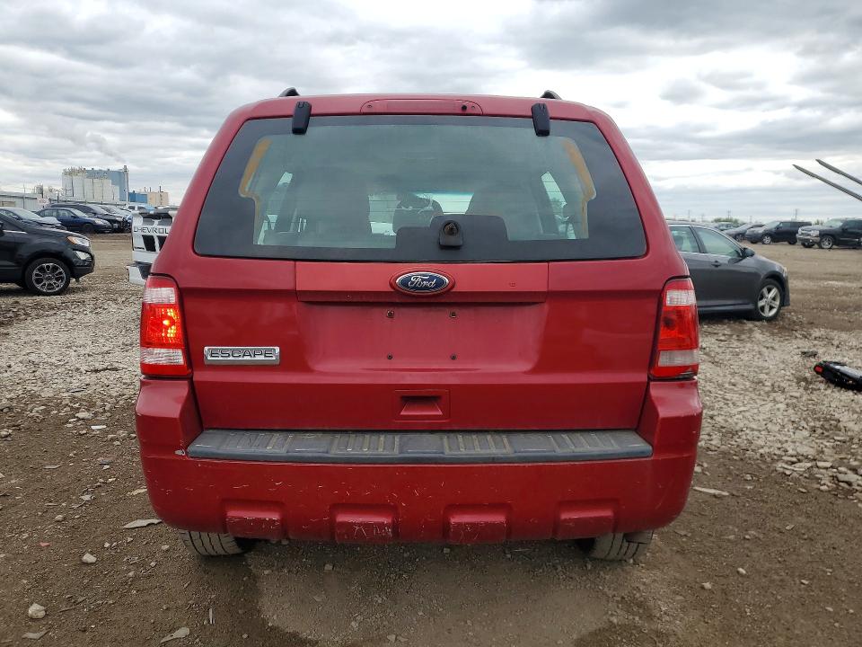 2010 Ford Escape მანქანა იყიდება აუქციონზე, vin: 1FMCU0C70AKC88131, აუქციონის ნომერი: 53031206