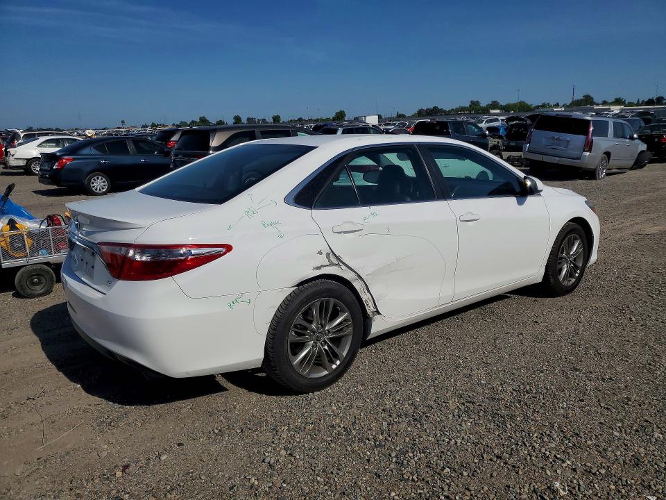 53261256 :رقم المزاد ، 4T1BF1FK0GU227872 vin ، 2016 Toyota Camry مزاد بيع