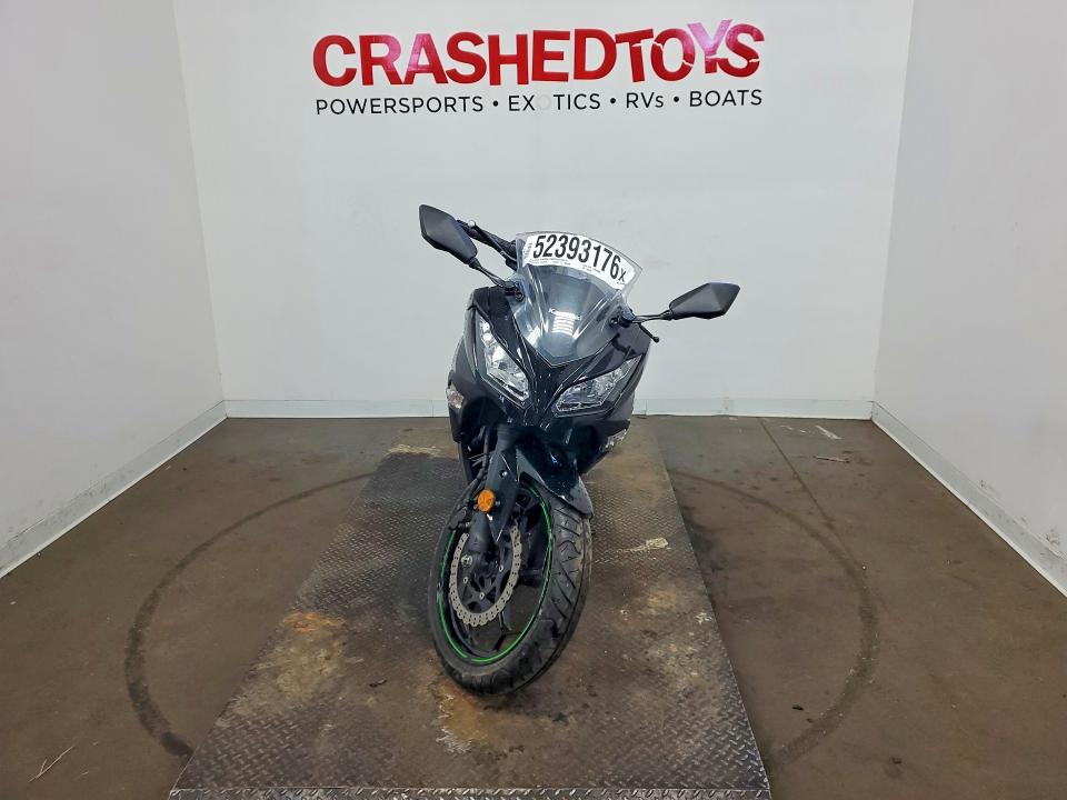 52393176 :رقم المزاد ، JKAEX8A18FDA22429 vin ، 2015 Kawasaki Ex300 مزاد بيع
