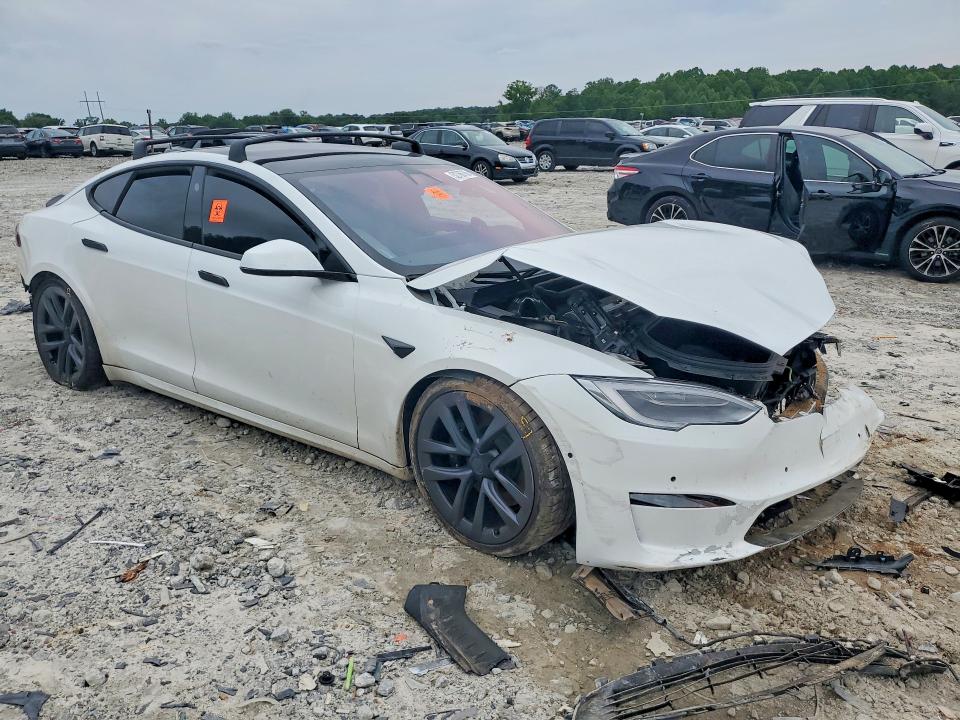 52766706 :رقم المزاد ، 5YJSA1E55MF456146 vin ، 2021 Tesla Model S مزاد بيع