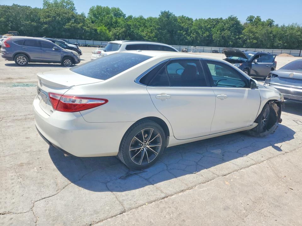 53219116 :رقم المزاد ، 4T1BF1FK6FU073070 vin ، 2015 Toyota Camry مزاد بيع