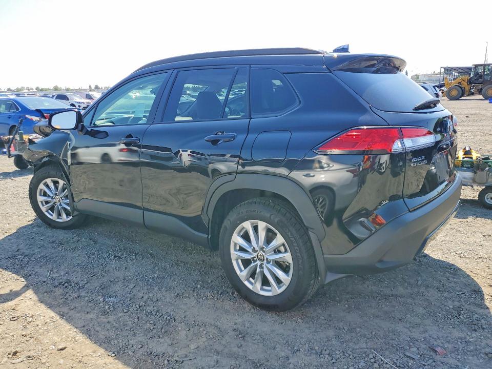 52753026 :رقم المزاد ، 7MUBAABG5NV040185 vin ، 2022 Toyota Corolla Cross مزاد بيع