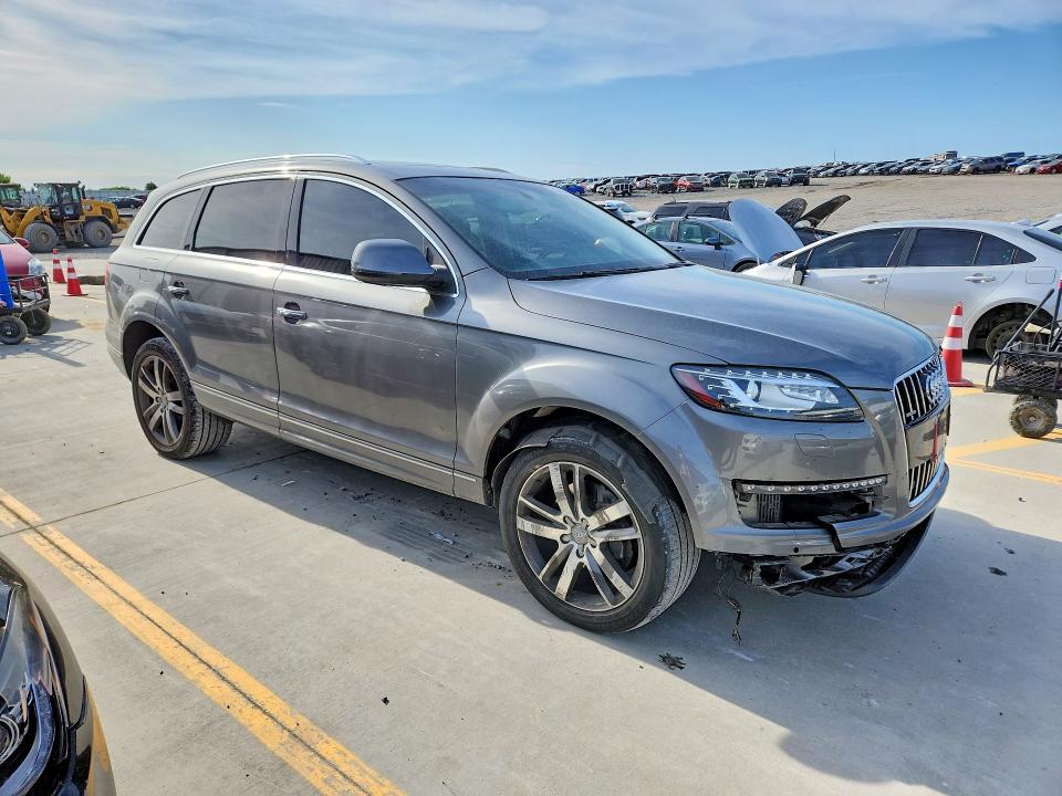 Продажа на аукционе авто 2015 Audi Q7, vin: WA1LMAFE5FD031427, номер лота: 53434366