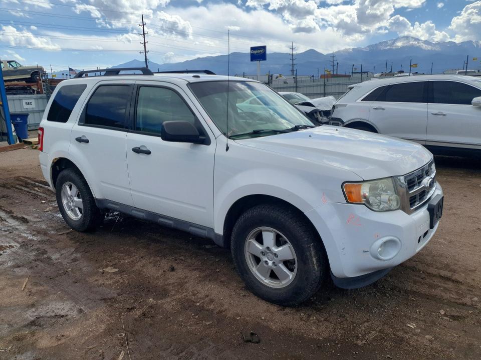2012 Ford Escape მანქანა იყიდება აუქციონზე, vin: 1FMCU9DG3CKB32669, აუქციონის ნომერი: 54697136