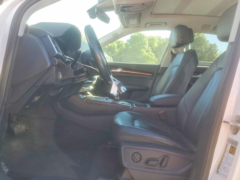 53451056 :رقم المزاد ، WA1BNAFY8J2038086 vin ، 2018 Audi Q5 مزاد بيع