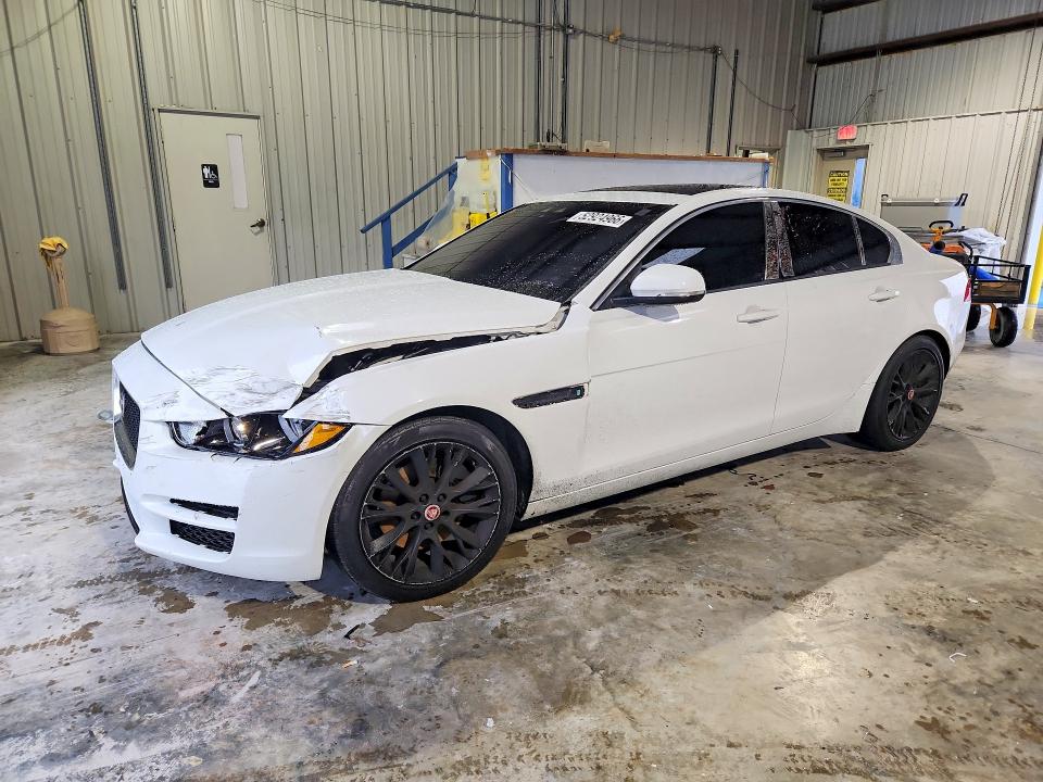 Продажа на аукционе авто 2017 Jaguar Xe, vin: SAJAR4BG7HA978837, номер лота: 52924966