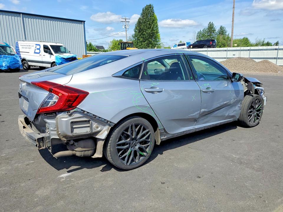 54535056 :رقم المزاد ، 19XFC2F53JE205224 vin ، 2018 Honda Civic مزاد بيع