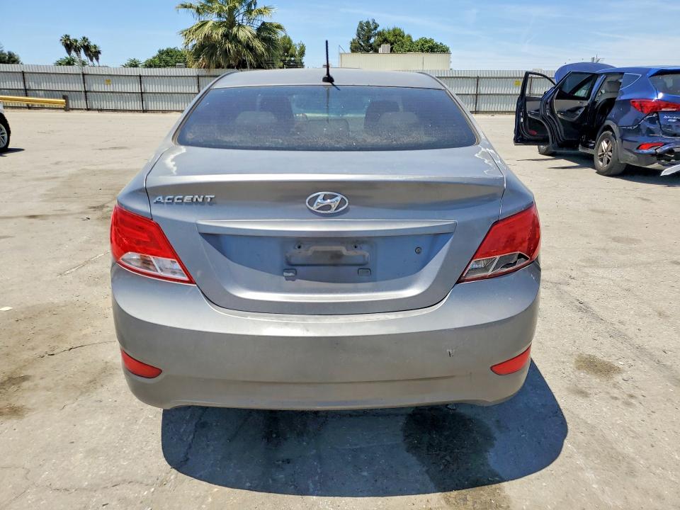 2015 Hyundai Accent მანქანა იყიდება აუქციონზე, vin: KMHCT4AE5FU832498, აუქციონის ნომერი: 52381906
