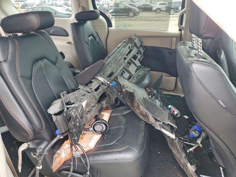 54162016 :رقم المزاد ، 2C4RC1BG0KR549043 vin ، 2019 Chrysler Pacifica مزاد بيع