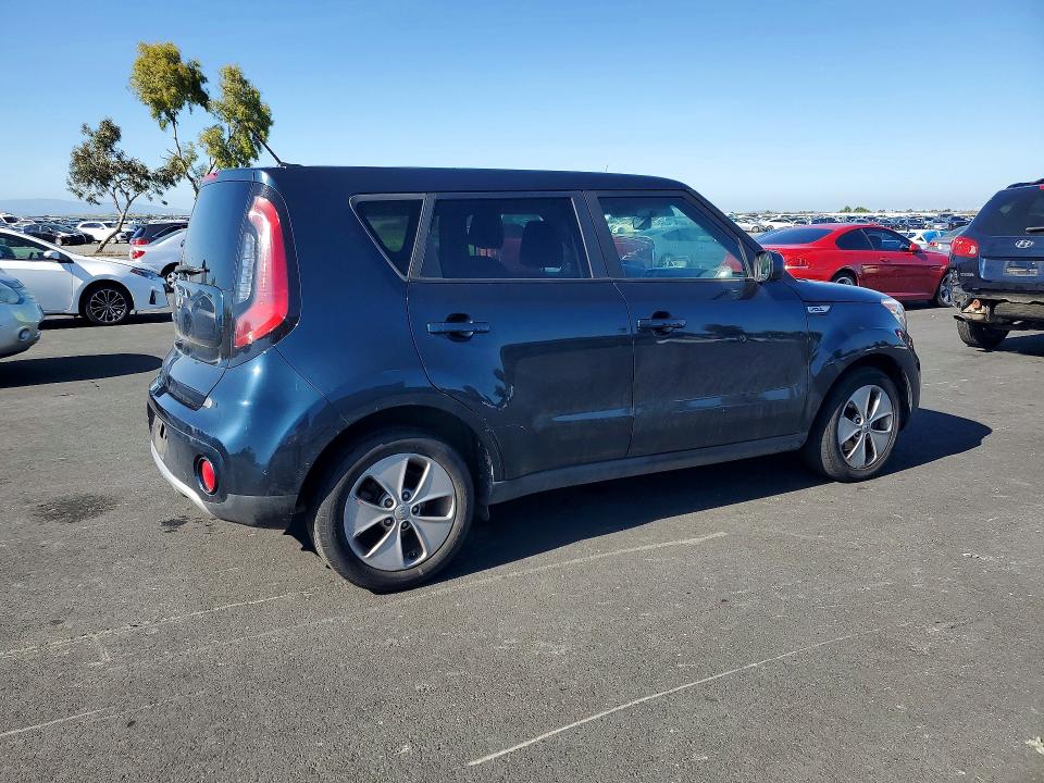 2017 Kia Soul მანქანა იყიდება აუქციონზე, vin: KNDJP3A55H7418553, აუქციონის ნომერი: 53018626