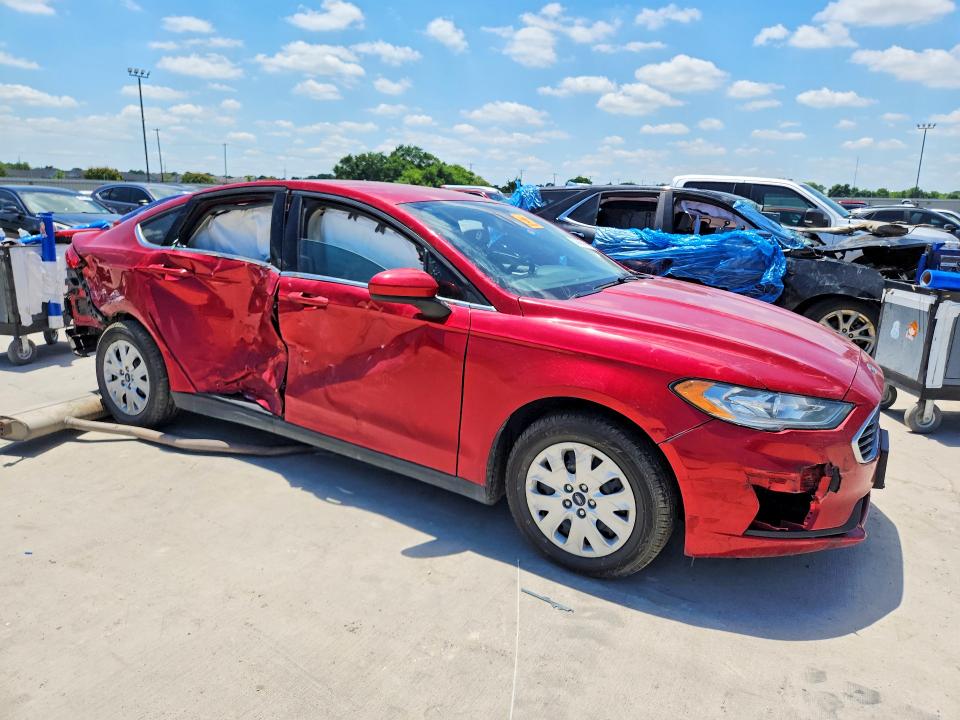 Продажа на аукционе авто 2020 Ford Fusion, vin: 3FA6P0G76LR187649, номер лота: 52935196