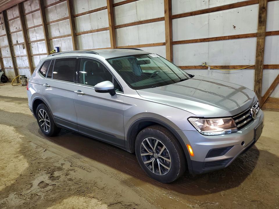 51424526 :رقم المزاد ، 3VV0B7AX0MM013592 vin ، 2021 Volkswagen Tiguan مزاد بيع