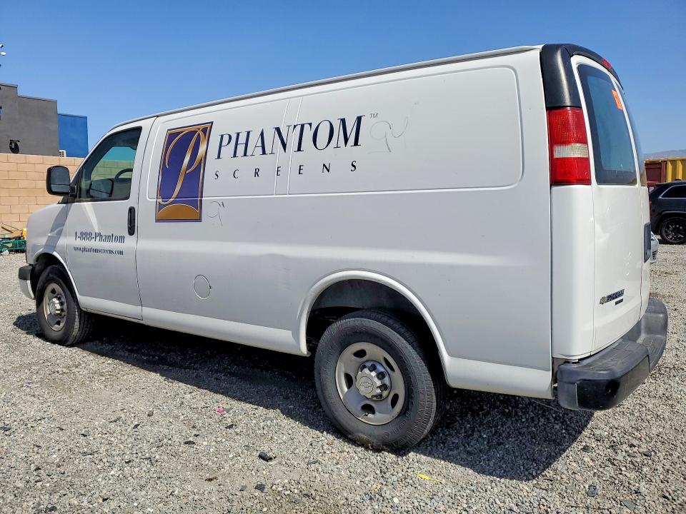 53910946 :رقم المزاد ، 1GCWGFFF8F1106493 vin ، 2015 Chevrolet Express 2500 مزاد بيع