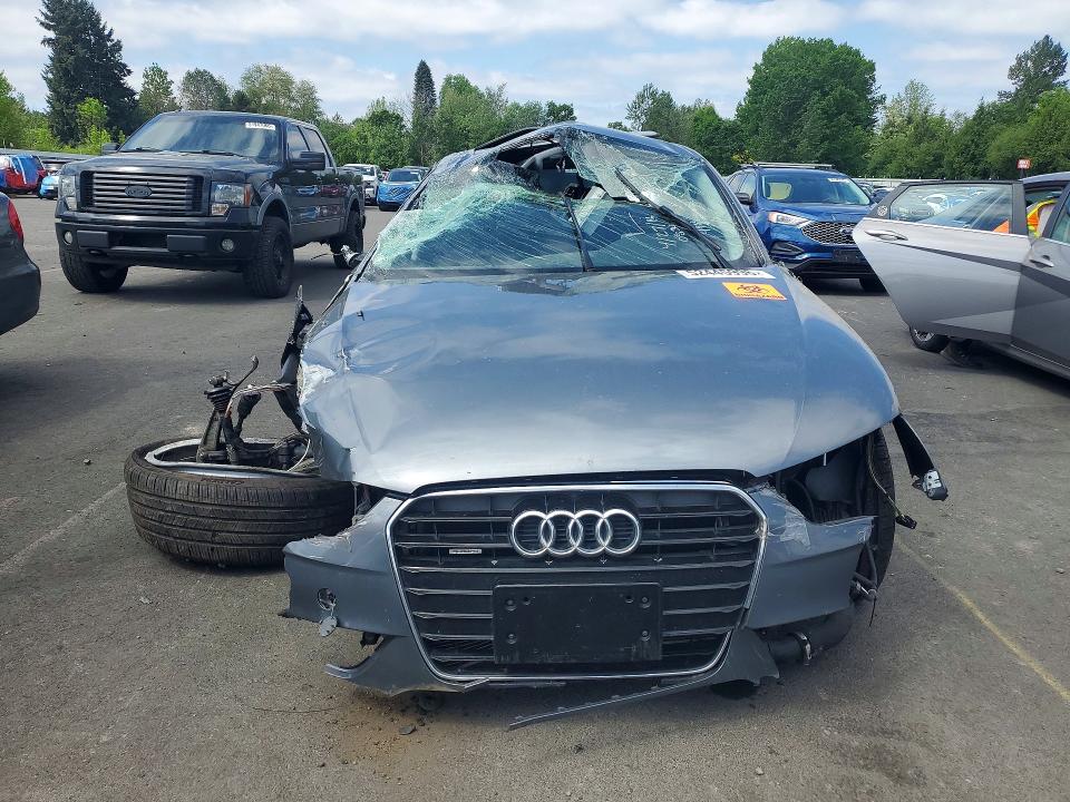 Продаж на аукціоні авто 2016 Audi A4, vin: WAUFFAFLXGN000758, номер лоту: 52445996