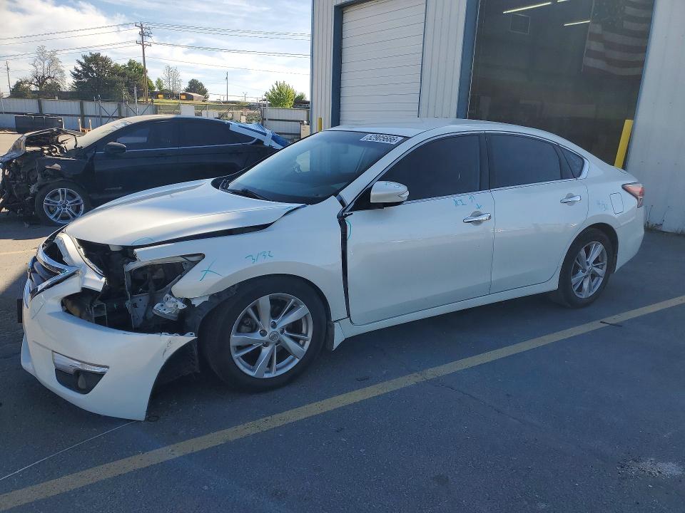 52905666 :رقم المزاد ، 1N4AL3AP2FN882086 vin ، 2015 Nissan Altima مزاد بيع