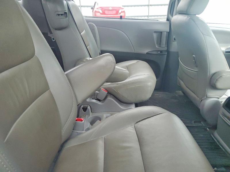 53277466 :رقم المزاد ، 5TDKZ3DC9HS831798 vin ، 2017 Toyota Sienna مزاد بيع