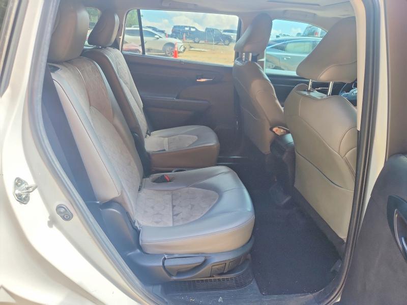 54502976 :رقم المزاد ، 5TDAARAH4NS513069 vin ، 2022 Toyota Highlander Hybrid مزاد بيع