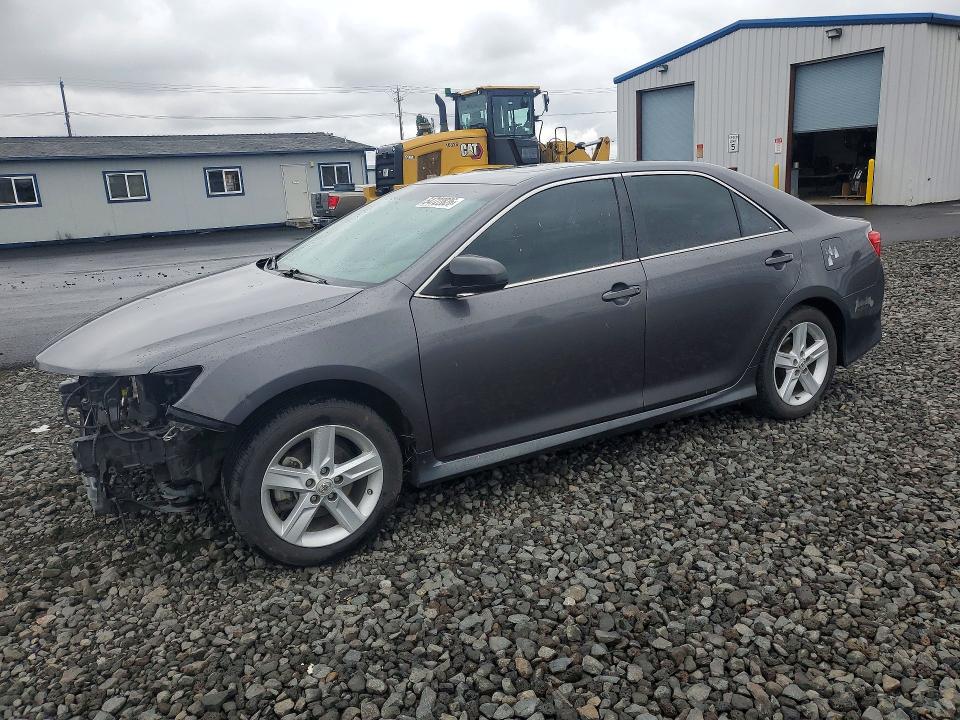2013 Toyota Camry მანქანა იყიდება აუქციონზე, vin: 4T1BF1FK6DU247880, აუქციონის ნომერი: 54722826