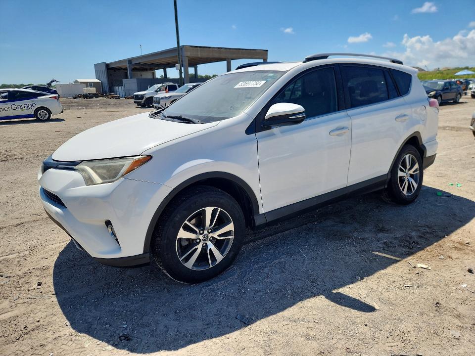 53697756 :رقم المزاد ، JTMWFREV6JD133292 vin ، 2018 Toyota Rav4 مزاد بيع