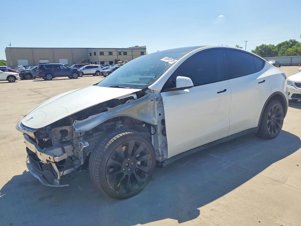 53041706 :رقم المزاد ، 7SAYGDEE3NF318524 vin ، 2022 Tesla Model Y مزاد بيع