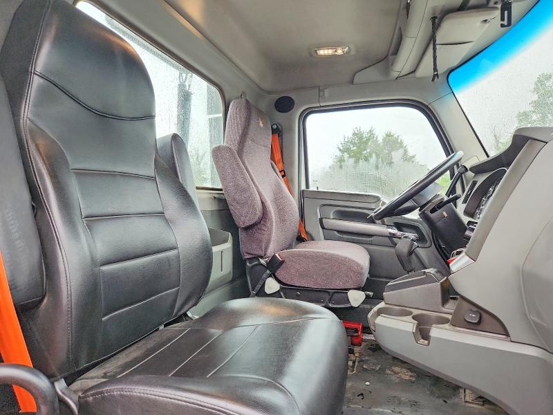 53846886 :رقم المزاد ، 1XKYA48X1JJ204329 vin ، 2018 Kenworth T680 مزاد بيع