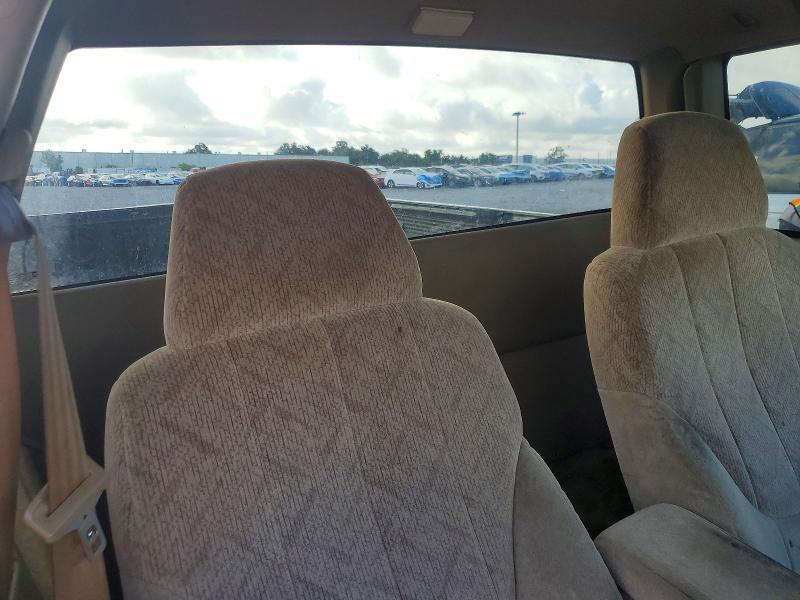 53333346 :رقم المزاد ، 1GTCS195828178707 vin ، 2002 Gmc Sonoma مزاد بيع