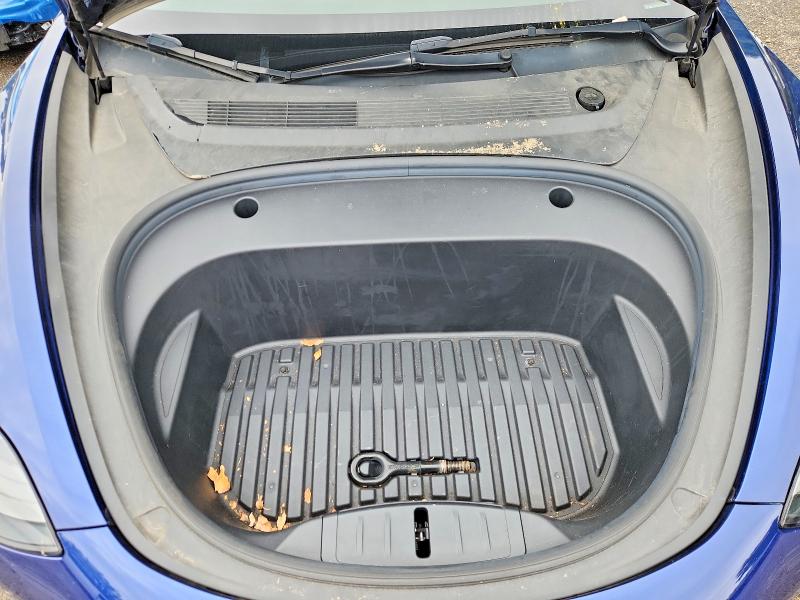 54825826 :رقم المزاد ، 5YJ3E1EA3NF370499 vin ، 2022 Tesla Model 3 مزاد بيع