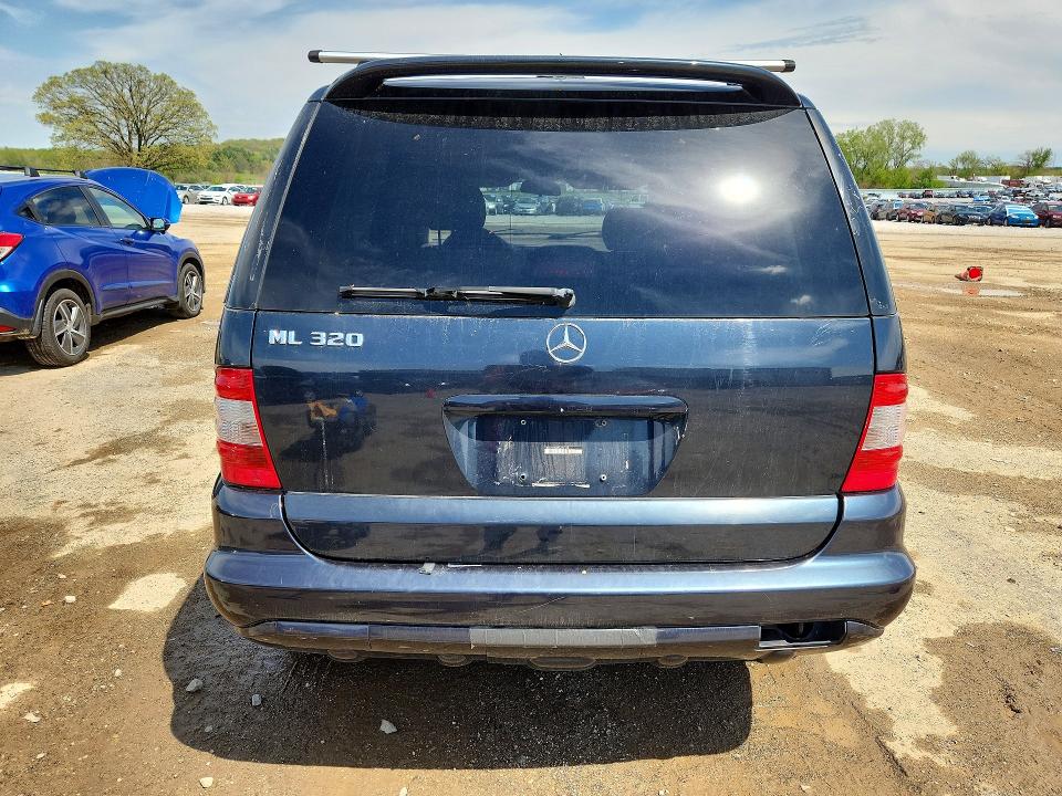2003 Mercedes-benz Ml მანქანა იყიდება აუქციონზე, vin: 4JGAB54E83A372178, აუქციონის ნომერი: 53369336